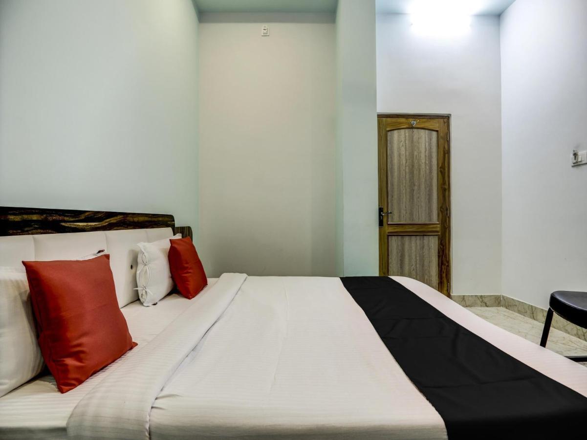 Capital O 72337 Hotel Konkan Tadka 뭄바이 외부 사진